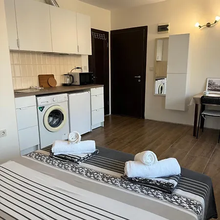 приятный отдых в студии на море в сарафово Appartement