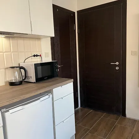 приятный отдых в студии на море в сарафово Apartament *